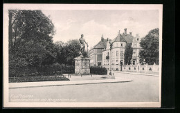 AK Kaufbeuren, Schraderstrasse Mit Kriegerdenkmal  - Kaufbeuren