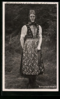 AK Junge Frau In Schwarzwaldtracht  - Kostums