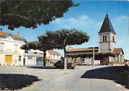 01-DOMPIERRE SUR VEYLE-PLACE DE L EGLISE-N°613-A/0135 - Non Classés