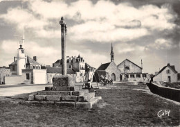 29-CONCARNEAU-PLACE DE LA CROIX-N°615-C/0203 - Concarneau