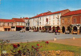 32-PLAISANCE DU GERS-PLACE DE L EGLISE-N°616-A/0285 - Autres & Non Classés