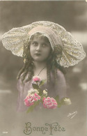 Portrait Fillette Fleurs Chapeau - Bonne Fete       Q 2663 - Portretten