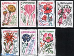 Czechoslovkia 1965 Medical Plants, Flowers 7v, Mint NH, Health - Nature - Health - Flowers & Plants - Andere & Zonder Classificatie