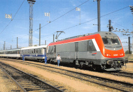 45-FLEURY LES AUBRAIS-TRAIN EN GARE-N°617-B/0333 - Autres & Non Classés