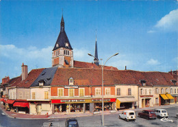 45-LORRIS-PLACE DU MARTROI-N°617-B/0223 - Autres & Non Classés