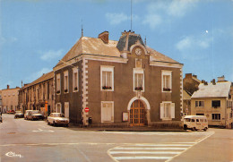 44-SAVENAY-L HOTEL DE VILLE-N°617-A/0329 - Savenay