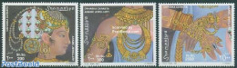 Somalia 1997 Golden Art Objects 3v, Mint NH, Art - Art & Antique Objects - Somalie (1960-...)