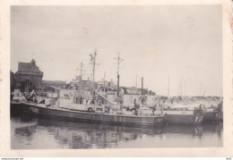 ILLE ET VILAINE SAINT MALO DRAGUEURS DE MINES  CIRCA 1951 - Boats