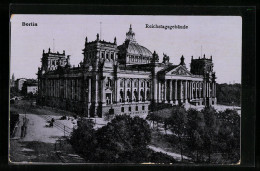 AK Berlin-Tiergarten, Reichstagsgebäude Mit Strasse Aus Der Vogelschau  - Tiergarten