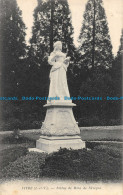 R145674 Vitre. Statue De Mme De Sevigne. J. Sorel - Monde