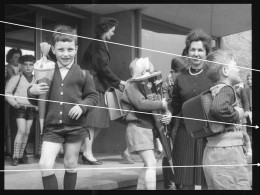 Orig. XL Foto 1962 Glücklicher Kleiner Junge Schulanfang, Sweet Happy Boy, Schoolboy, Back To School - Personnes Anonymes