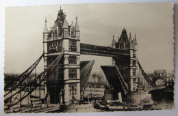 ROYAUME-UNI - ANGLETERRE - LONDON - Tower Bridge - Tower Of London