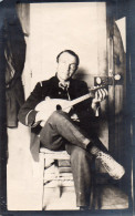 Photographie Vintage Photo Snapshot Mandoline Musique Musicien  - Sonstige & Ohne Zuordnung