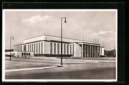 AK Berlin-Charlottenburg, Vor Der Deutschlandhalle  - Charlottenburg