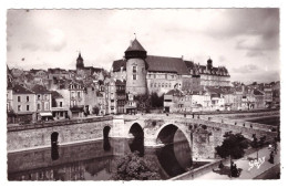 LAVAL Le Château Et Le Vieux Pont (carte Photo) - Laval