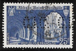 1 04	22	10	N°	842	Perforé	-	CIC 174	-	CREDIT INDUSTRIEL ET COMMERCIAL - Used Stamps