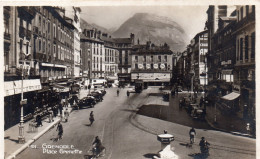 Grenoble Animée Place Grenette Voitures Commerces Cyclistes - Grenoble