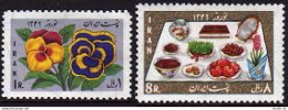 Iran 1540-1541,hinged.Michel 1455-1456. Iranian New Year 1970.Pansies.Food. - Irán