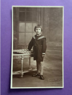 59   Carte-photo D’un Enfant Posant…..     Studio Malfait    DUNKERQUE      Très Bon état - Dunkerque