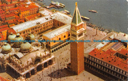 R144998 Venezia. View From The Air - Monde