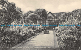 R146329 Shakespeares Birthplace From The Garden. Stratford Upon Avon - Monde