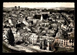 55 - VERDUN - VUE AERIENNE - PORTE CHAUSSEE  -MONUMENT DE LA VICTOIRE - CATHEDRALE - VOIR ETAT - Verdun