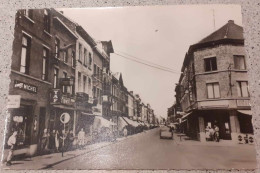 CPA - BRAINE-LE-COMTE - Rue De La Station - Cafè Le Bachus (de 1977 à 1981) - Friterie Marius - Marchand De Tabac - Pub. - Braine-le-Comte