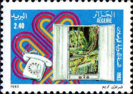Algérie (Rep) Poste N** Yv: 793 Mi:833 Année Mondiale Des Communications - Argelia (1962-...)
