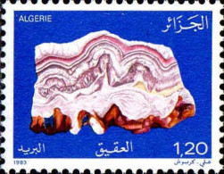 Algérie (Rep) Poste N** Yv: 783 Mi:823 Agathe - Algeria (1962-...)