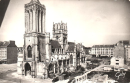 CAEN, CALVADOS, CHURCH, ARCHITECTURE, TOWER, CAR, GABY EDITION, FRANCE, POSTCARD - Caen