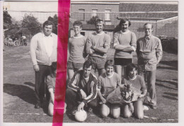 Foto Persfoto - Maldegem Donk - Volleybal Ploeg De Klopperdansers - Ca 1980 - Other & Unclassified