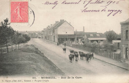 MOREUIL - Rue De La Gare. - Moreuil