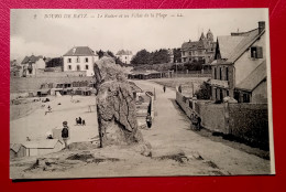 44 - BOURG-DE-BATZ  LE ROCHER ET LES VILLAS DE LA PLAGE - Andere & Zonder Classificatie