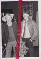 Foto Persfoto - Maldegem Kleit - Wielrenner Rudy Matthijs Met Supporter Arthur De Baere - Ca 1980 - Other & Unclassified
