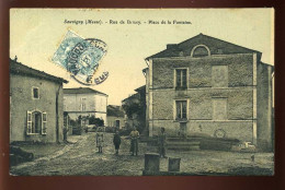 55 - SAUVIGNY - RUE DE BRIXEY - PLACE DE LA FONTAINE - AUTRE EDITEUR - CARTE ANCIENNE COLORISEE - Sonstige & Ohne Zuordnung