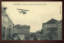 55 - SAINT-MIHIEL - RUE DES BAINS - PASSAGE DU 1ER AEROPLANE MILITAIRE - AVIATION - A. LEVY EDITEUR - Saint Mihiel