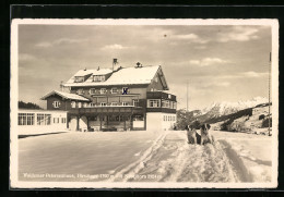 AK Hirschegg, Waldemar Petersenhaus Mit Nebelhorn Im Winter, Bernhardiner  - Autres & Non Classés