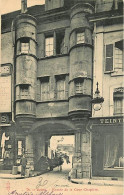 51 - Reims - Entrée De La Cour Chapitre - Animée - Précurseur - Oblitération Ronde De 1903 - CPA - Voir Scans Recto-Vers - Reims