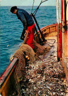 Metiers - Peche - Pecheur - Cote Atlantique - La Pêche Au Chalut - Bateaux - Flamme Postale De Noirmoutiers - CPM - Voir - Visvangst