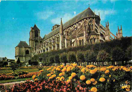 18 - Bourges - La Cathédrale Saint Etienne - Fleurs - CPM - Voir Scans Recto-Verso - Bourges