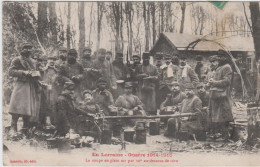 MILITARIA - En Lorraine - Guerre 1914 - 1915 - La Soupe En Plein Air Par 10° Au Dessous De Zéro - War 1914-18