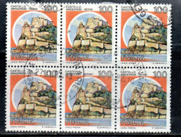 REPUBBLICA ITALY 1980 CASTELLI D'ITALIA CASTLES CASTELLO ARAGONESE ISOLA D'ISCHIA LIRE 100 BLOCCO BLOCK USATO USED - 1971-80: Gebraucht