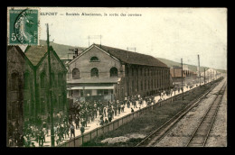 90 - BELFORT - SOCIETES ALSACIENNES - LA SORTIE DES OUVRIERS - CARTE COLORISEE - Belfort - Città