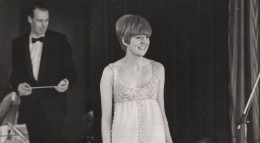 Cilla Black With George Martin Press Photo Please Read - Foto's