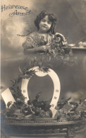 CHILD, GIRL, PORTRAIT, FLOWERS, HORSESHOE DECORATION, NEW YEAR, FRANCE, POSTCARD - Abbildungen