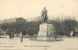 57 - Metz - Esplanade Et Statue Du Maréchal Ney - Animée - Soldats - CPA - Voir Scans Recto-Verso - Metz