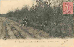 77 - Fontainebleau - Chasse à Courre En Foret De Fontainebleau - La Mise à La Voie - Animée - CPA - Voir Scans Recto-Ver - Fontainebleau