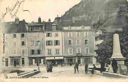 39 - Saint Claude - Place De L'Abbaye - Animée - Etat Coins Inférieurs Pliés - CPA - Voir Scans Recto-Verso - Saint Claude