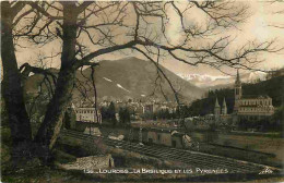 65 - Lourdes - Ville Connue Pour Son Pèlerinage Chrétien - CPA - Voir Scans Recto-Verso - Lourdes