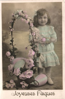 CHILD, GIRL, PORTRAIT, EGGS, BASKET, EASTER, HOLIDAY, CELEBRATION, FRANCE, POSTCARD - Portraits